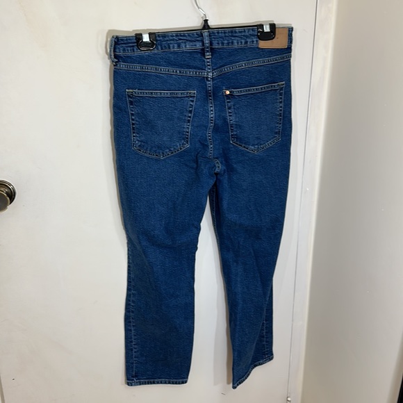 Blue Jeans - Picture 2 of 3